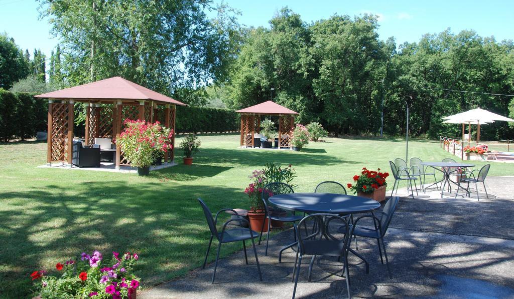Agriturismo Antica Riserva Кастильоне дел Лаго Екстериор снимка