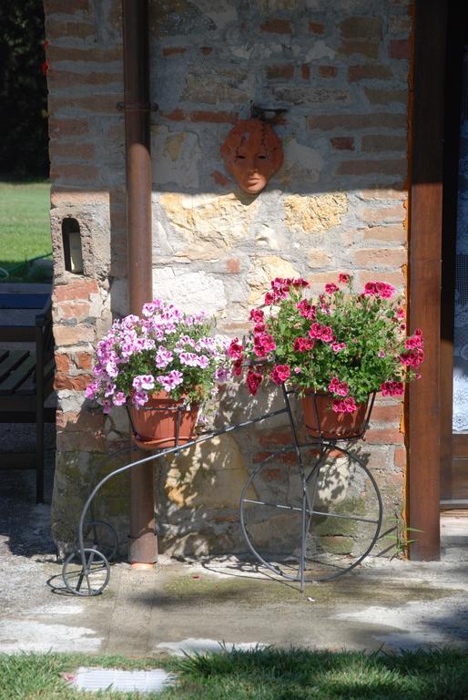 Agriturismo Antica Riserva Кастильоне дел Лаго Екстериор снимка