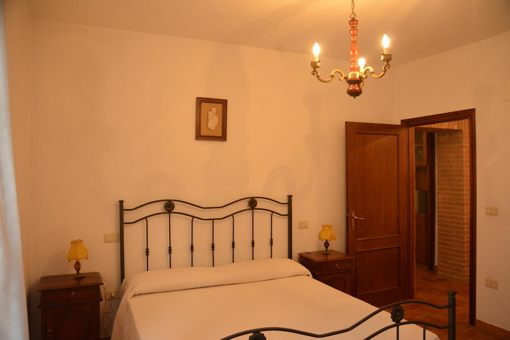 Agriturismo Antica Riserva Кастильоне дел Лаго Стая снимка