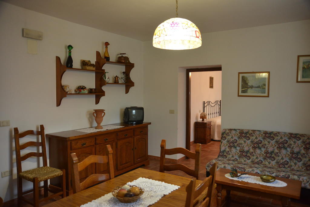 Agriturismo Antica Riserva Кастильоне дел Лаго Стая снимка