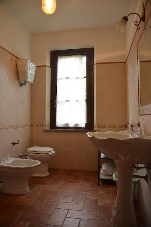 Agriturismo Antica Riserva Кастильоне дел Лаго Стая снимка